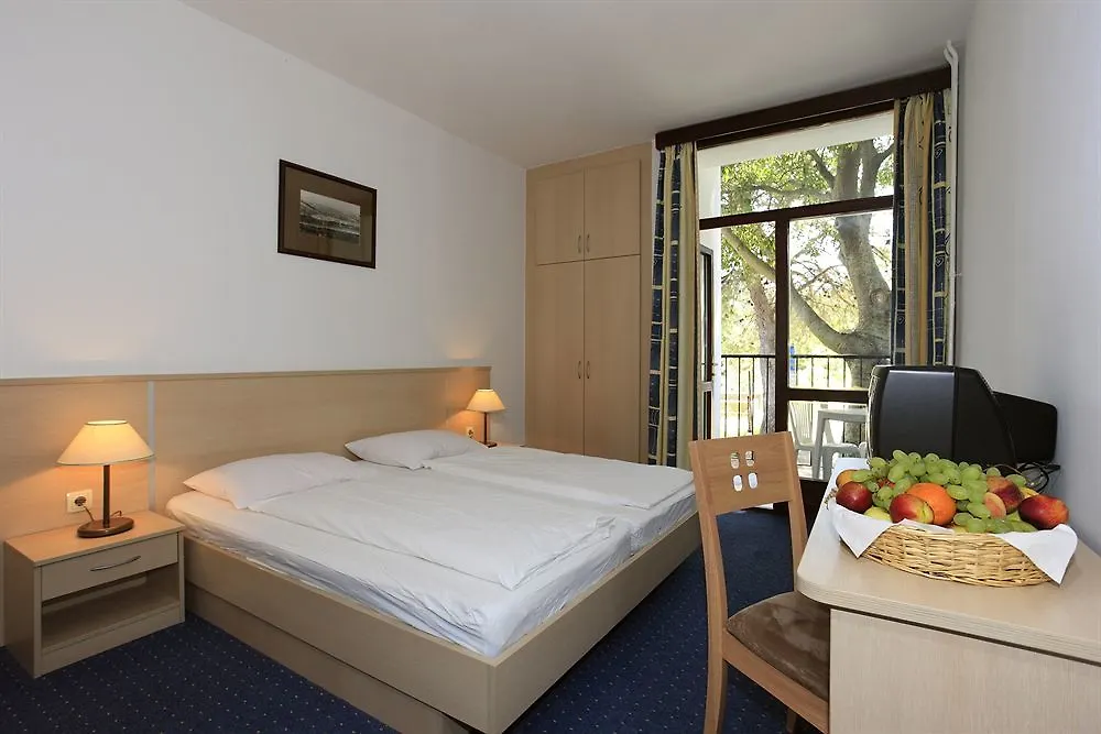 Falkensteiner Hotel Park Punat 4*,  Horvátország